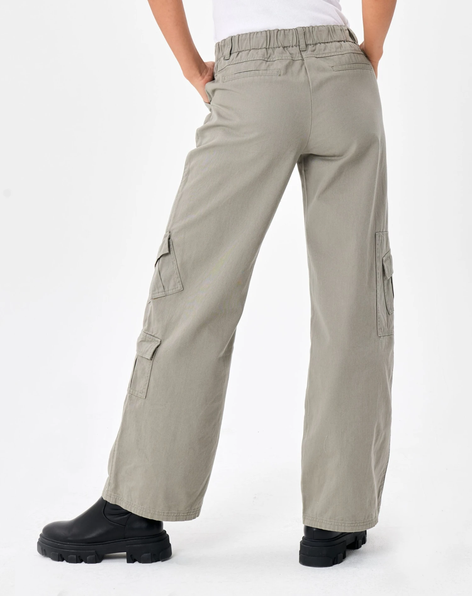 Mid Rise Straight Leg Cotton Cargo Pant 6 Mid Rise Straight Leg Cotton Cargo Pant - Image 4