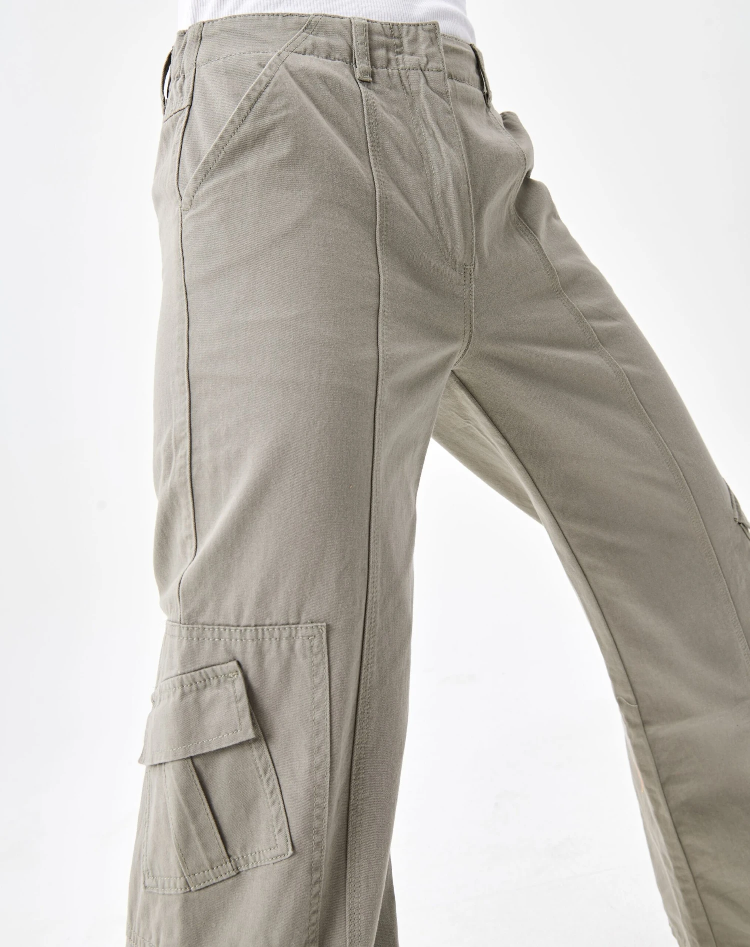 Mid Rise Straight Leg Cotton Cargo Pant 7 Mid Rise Straight Leg Cotton Cargo Pant - Image 5