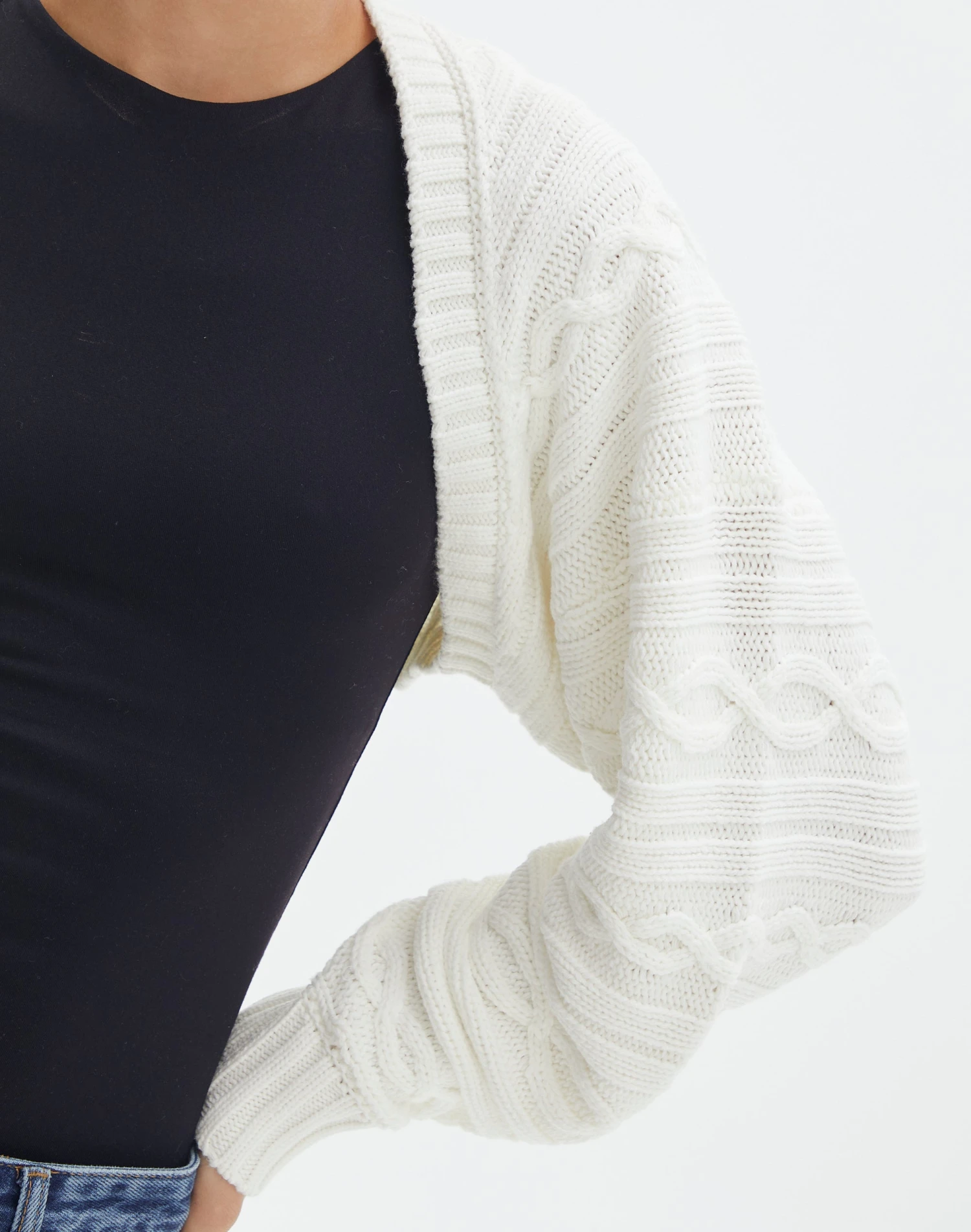 Oversized Cable Knit Long Sleeve Shrug 6 Oversized Cable Knit Long Sleeve Shrug - Image 4