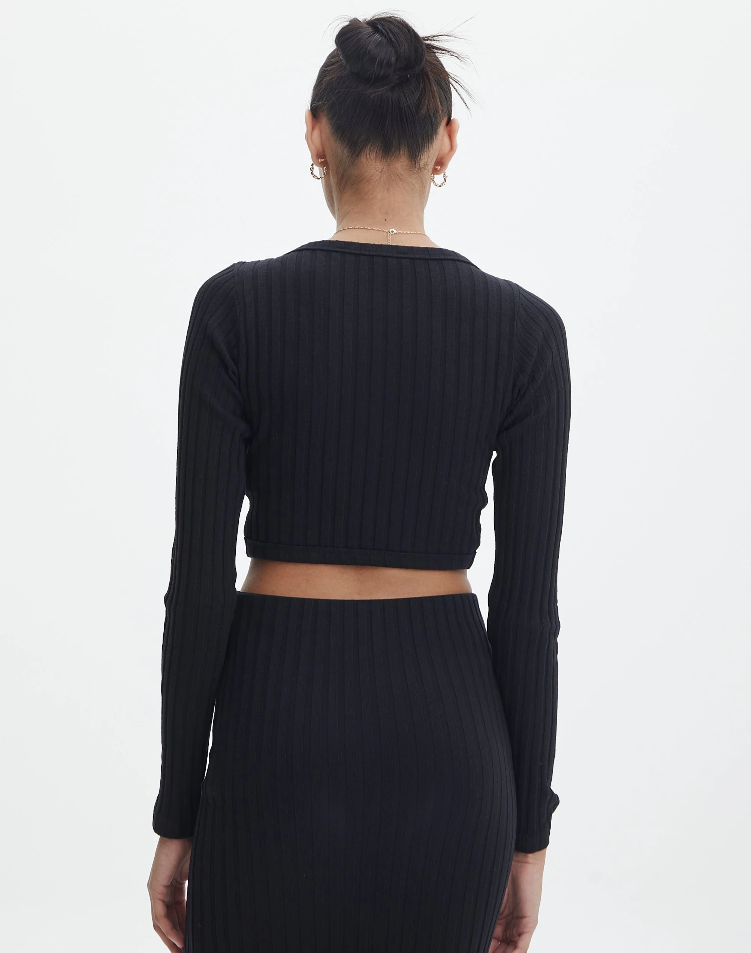 Long Sleeve Ribbed Button Crop Top 5 Long Sleeve Ribbed Button Crop Top - Image 3