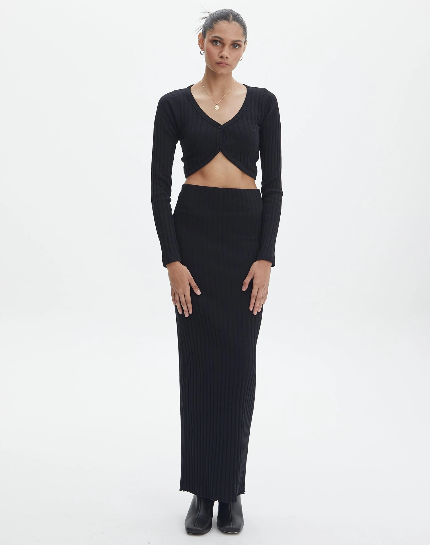 Long Sleeve Ribbed Button Crop Top 4 Long Sleeve Ribbed Button Crop Top - Image 2