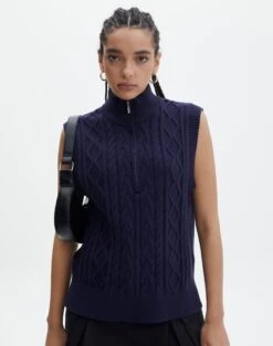 Cropped Cable Knit V Neck Jumper 29 Cropped Cable Knit V Neck Jumper -Everrastyle Shop fay cable quater zip friday night front kv123914cot