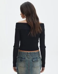 Zip Front Long Sleeve Fold Down Knit Top 24 Zip Front Long Sleeve Fold Down Knit Top -Everrastyle Shop franka fold down knit top black back kc113184vn