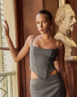 High Waisted Tailored Flare Pants -Everrastyle Shop gemma corset top cypress front bv72984pln 4