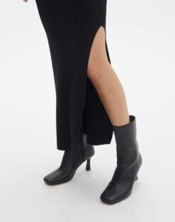 Round Neckline Knit Maxi Dress -Everrastyle Shop kelly round neck black imageback kd119942knt