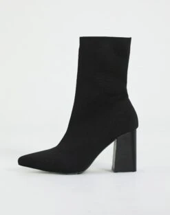 Knit Pointed Toe Boot