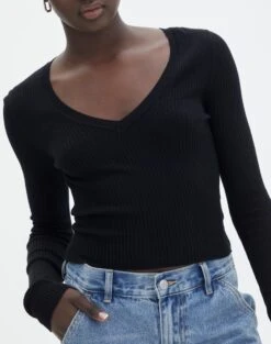 Ribbed V Neck Long Sleeve Knit 31 Ribbed V Neck Long Sleeve Knit -Everrastyle Shop vance v neck black imageback kl79068vn