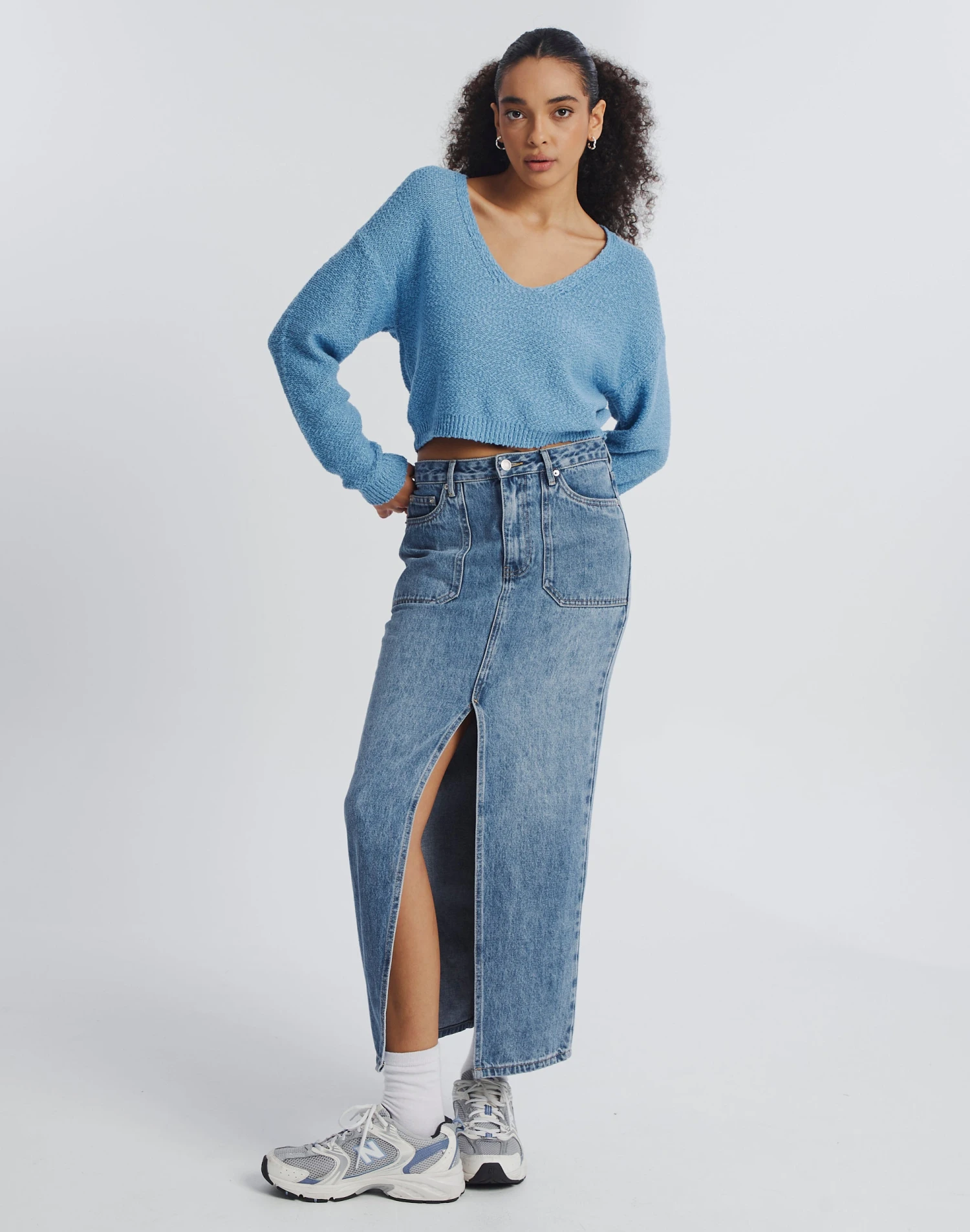 V-Neck Long Sleeve Knit Jumper 4 V-Neck Long Sleeve Knit Jumper - Image 2