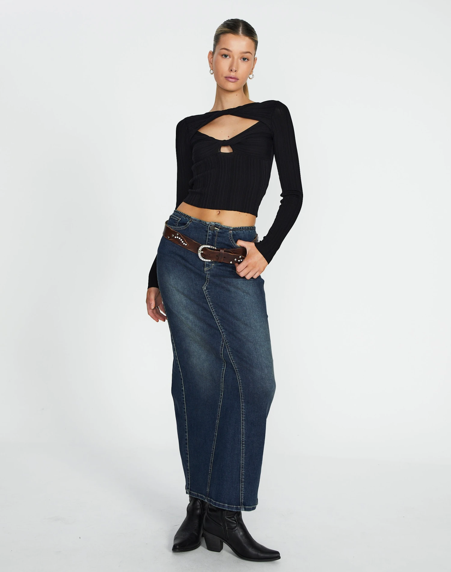 Twist Front Cut Out Long Sleeve Knit Top 4 Twist Front Cut Out Long Sleeve Knit Top - Image 2