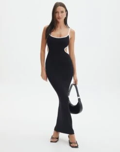 Luxe Lounge Modal Long Sleeve Maxi Dress -Everrastyle Shop willa cut out knit midi dress blackwhite front kd135670vis 8